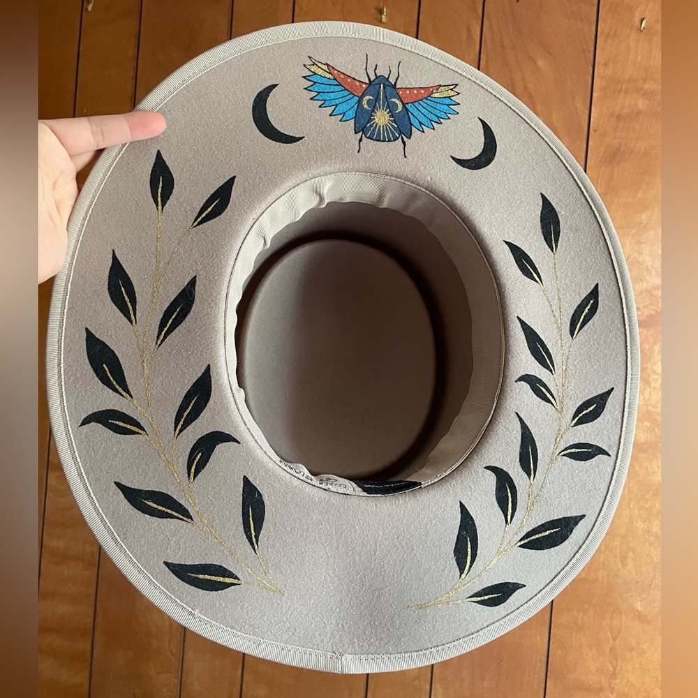 Rare Luna Bloom Spencer Beige Wool Hat Hand
Painted OOAK Wide Brim Scarab Beetle